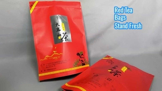 sac rouge à fermeture éclair autoportant pour le thé noir