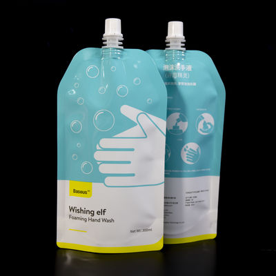 Sauf pour les produits alimentaires, il est possible d'utiliser des sacs de jus avec un bec personnalisable résistant aux fuites.