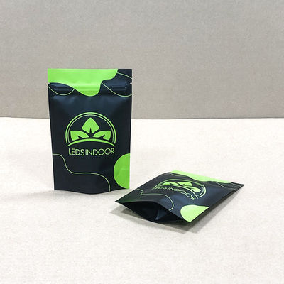 Poches résistantes à l'usure des enfants, étanches à la chaleur, sécurisées à un autre niveau, trou rond situé au-dessus de la fermeture à glissière