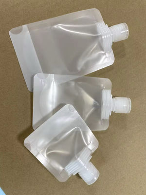 En stock, 30 ml, 50 ml, 100 ml de sacs pour liquide, gel, lait, boissons et jus.