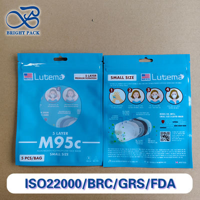 Sachet barrière multicouche scellé avec fenêtre transparente pour l'emballage de masques, de qualité pharmaceutique et stérilisable.