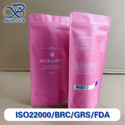 Sachets rechargeables à soufflet pour un emballage cosmétique durable, légers et inodores.