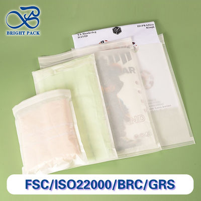 Des sacs imprimés en verre pour cadeaux, vêtements et T-shirts